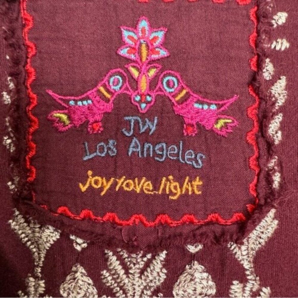 Johnny Was JW Los Angeles Embroidered Vneck Shark Bite Hem Tunic Top - Picture 3 of 12